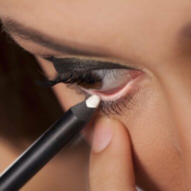 Comment protéger vos yeux de la lumière bleue des écrans ? 5 Conseils et astuces