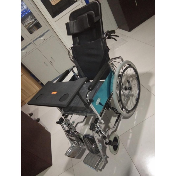 fauteuil-roulant-grand-confort-avec-table-a-manger Fauteuil Roulant Grand Confort Avec Table A Manger