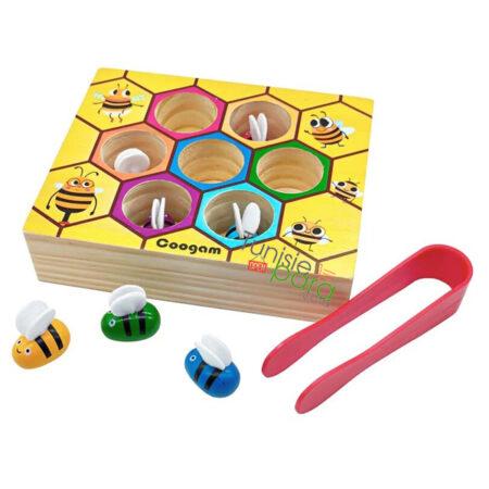 Indutrious little bee