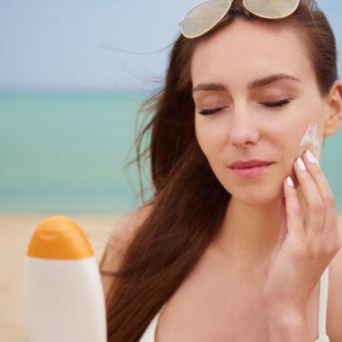 Du SPF 15 au SPF 50+ : Trouvez l’écran solaire parfait pour vos activités