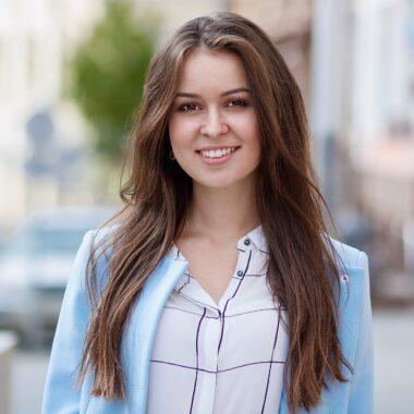 Soin Solaire Daylong : Peau Protégée et Bronzage Parfait !